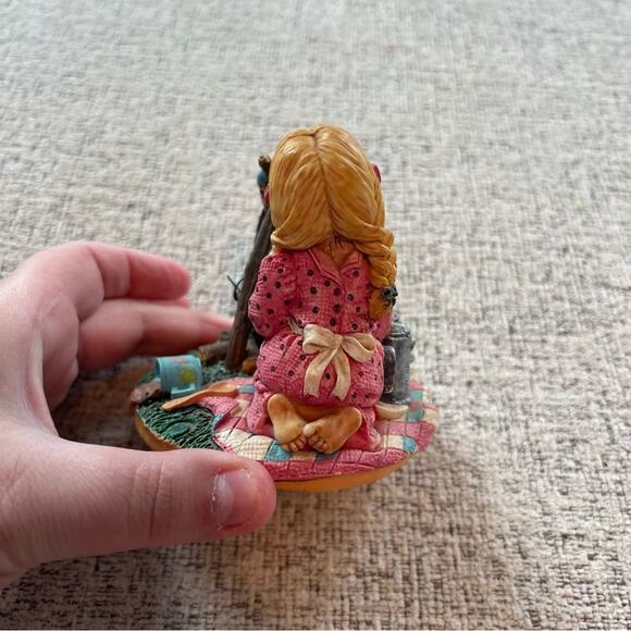 Giftcraft How The West Was Young Camp Fire Girl Statue Figurine Knick Knack - Picture 4 of 9